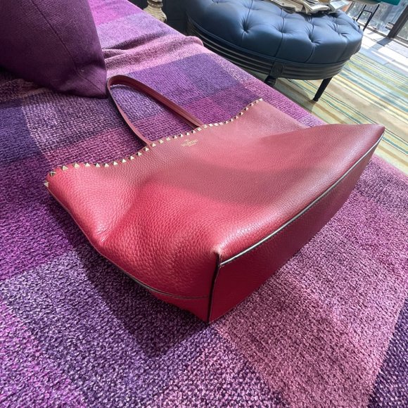 Valentino Garavani Rockstud Tote - Picture 14 of 15